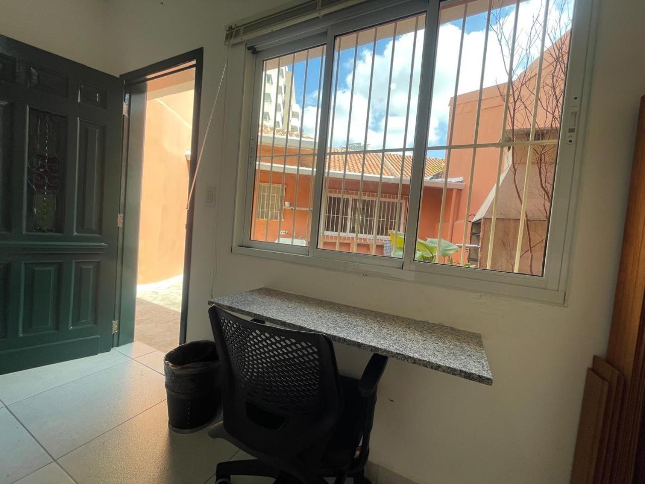 Casa De Ate 8 Em Segura